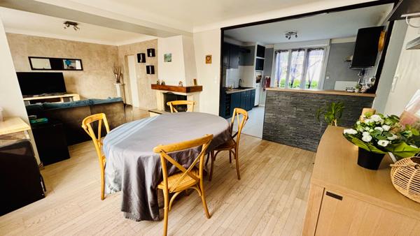 Maison La Chapelle Des Marais 4 pièce(s) 144 m2
