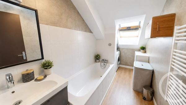 Appartement T3 à vendre  3 pièces - 71,02 m 2   PONTARLIER  - 25