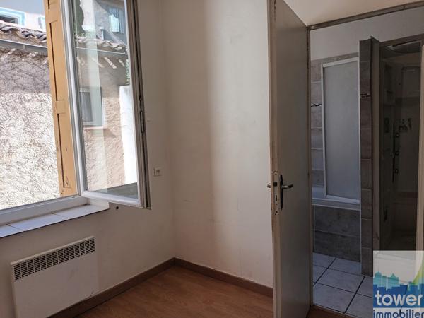 MAISON DEUX CHAMBRES COUR