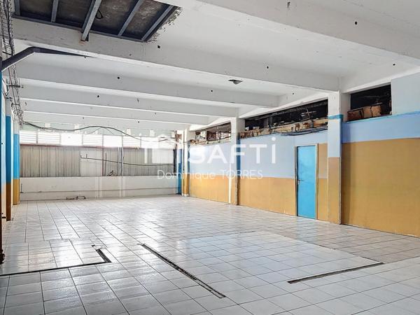 FORT-DE-FRANCE : LOCAL COMMERCIAL 125 m² – EMPLACEMENT STRATÉGIQUE – FORT POTENTIEL