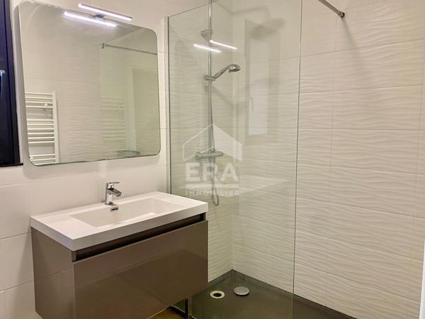 T3 rénové - Dernier étage traversant et lumineux à Bizanos