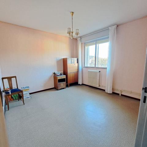 MAISON VILLENEUVE D'OLMES AVEC JOLIE VUE / JARDIN / GARAGE