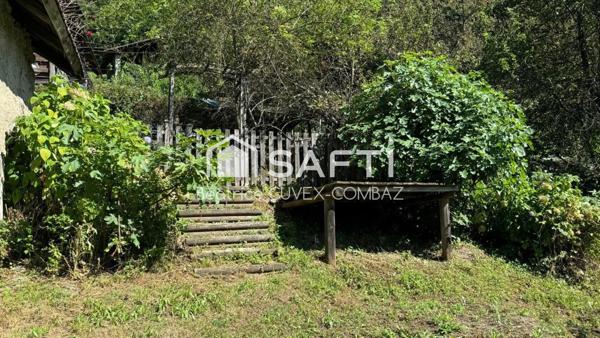 Maison de charme, 168 m2 avec de nombreuses dépendances : buanderie, atelier, cave , rangements.