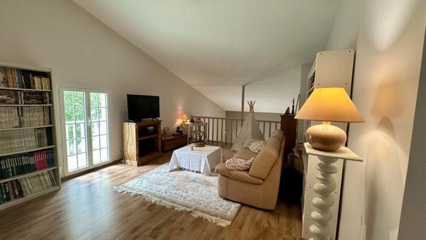 Maison à vendre 7 pièces MARTIGNAS SUR JALLE (33)