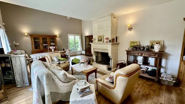 Maison à vendre 7 pièces MARTIGNAS SUR JALLE (33)