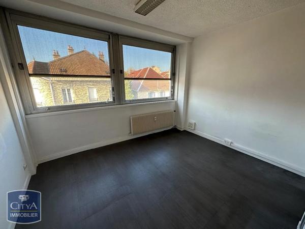 Local professionnel à louer 78m²