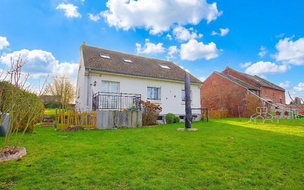Maison à vendre    5 pièces •  Roye
