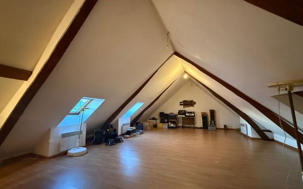 Maison à louer    5 pièces •  Pont-à-Marcq