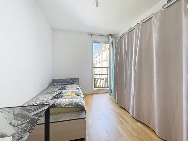 Superbe F4 lumineux avec balcon et 2 parkings – Résidence sécurisée