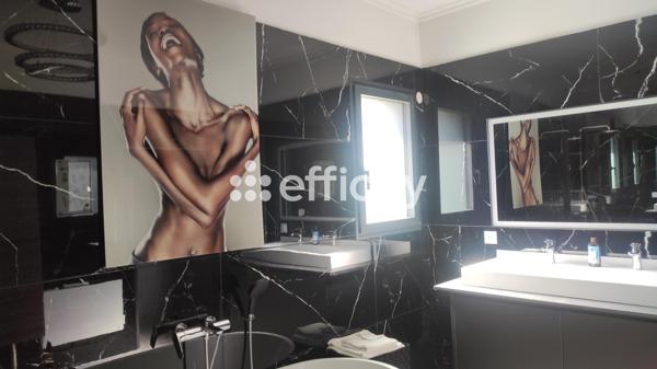 Maison
         6 pièces
        - 200 m² 354 000 € *