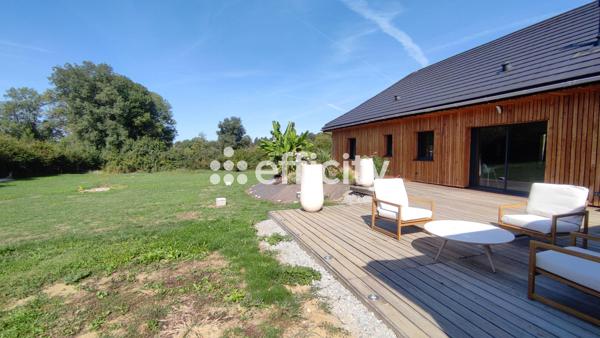 Maison
         6 pièces
        - 200 m² 354 000 € *