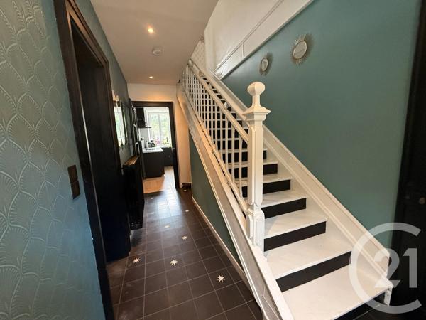 Maison à vendre  14 pièces - 280 m 2   LA CLUSE ET MIJOUX  - 25