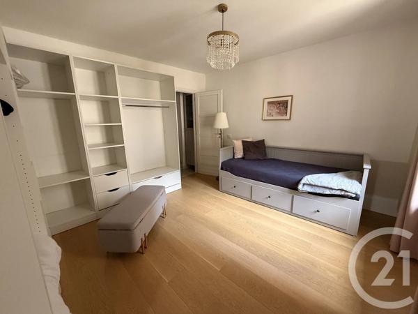 Maison à vendre  14 pièces - 280 m 2   LA CLUSE ET MIJOUX  - 25