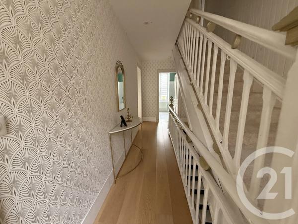 Maison à vendre  14 pièces - 280 m 2   LA CLUSE ET MIJOUX  - 25