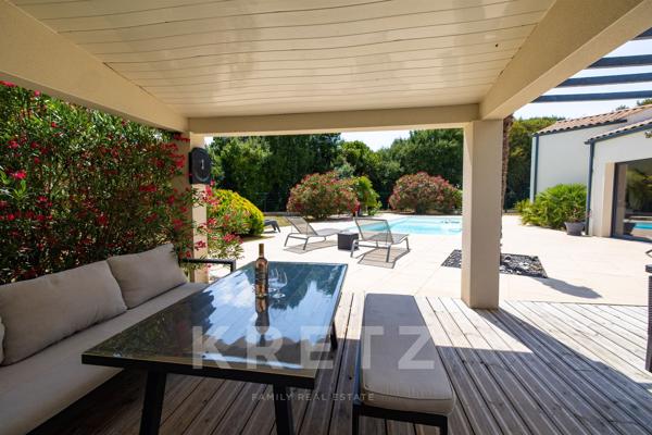 Maison de plain-pied avec piscine à 10 minutes de La Rochelle