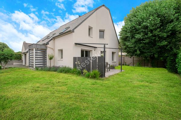 NOUVEAUTE BRUZ - GOLF DE CICE BLOSSAC - Maison environ 160m² - Terrain 495m²