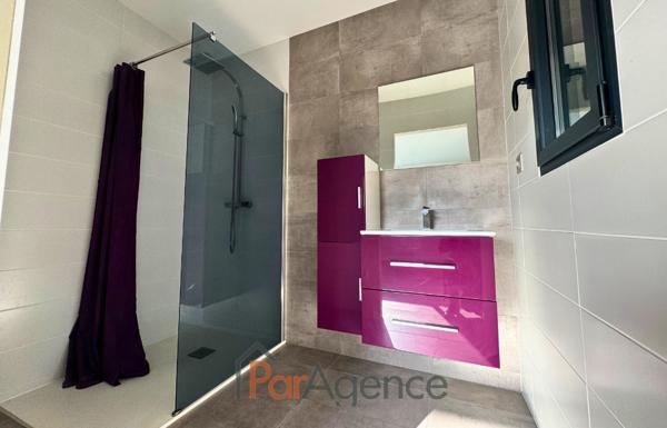 Maison 6 pièces de plain-pied sans vis à vis