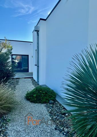 Maison 6 pièces de plain-pied sans vis à vis