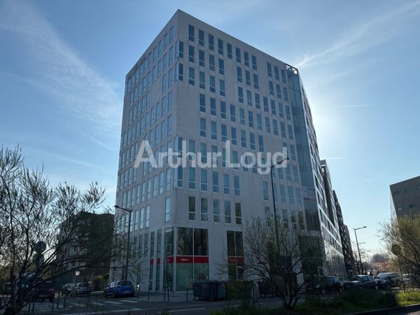 Bureaux à louer à Euralille - Plateaux lumineux avec parking et ascenseur PMR
