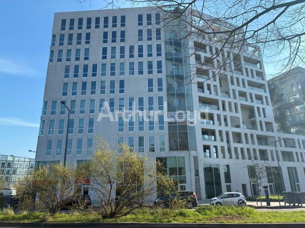 Bureaux à louer à Euralille - Plateaux lumineux avec parking et ascenseur PMR