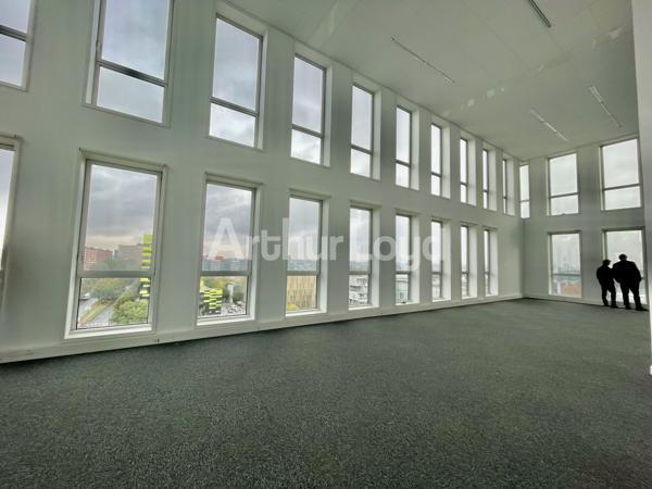 Bureaux à louer à Euralille - Plateaux lumineux avec parking et ascenseur PMR