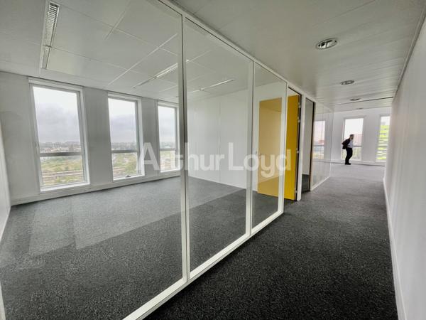 Bureaux à louer à Euralille - Plateaux lumineux avec parking et ascenseur PMR