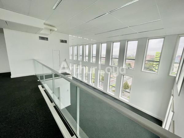 Bureaux à louer à Euralille - Plateaux lumineux avec parking et ascenseur PMR
