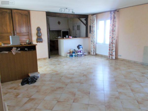 Maison de ville à vendre à Saint-Pierre-d'Oléron en Charente-Maritime (17310), ref : DD/JOM/25-25 Maison de ville à vendre à Saint-Pierre-d'Oléron en Charente-Maritime (17310), ref : DD/JOM/25-25