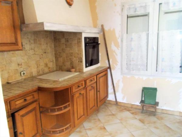 Maison de ville à vendre à Saint-Pierre-d'Oléron en Charente-Maritime (17310), ref : DD/JOM/25-25 Maison de ville à vendre à Saint-Pierre-d'Oléron en Charente-Maritime (17310), ref : DD/JOM/25-25