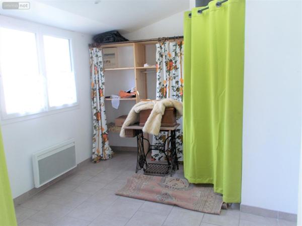 Maison de ville à vendre à Saint-Pierre-d'Oléron en Charente-Maritime (17310), ref : DD/JOM/25-25 Maison de ville à vendre à Saint-Pierre-d'Oléron en Charente-Maritime (17310), ref : DD/JOM/25-25