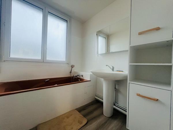 Appartement 6 pièce(s) 5 chambre(s) 109.78 m²