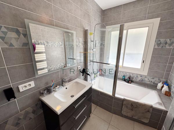 Maison 4 pièce(s) 3 chambre(s) 132.28 m²