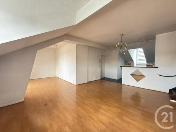 Appartement F3 à vendre  3 pièces - 62,60 m 2   SENS  - 89