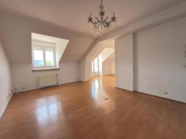 Appartement F3 à vendre  3 pièces - 62,60 m 2   SENS  - 89