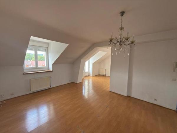 Appartement F3 à vendre  3 pièces - 62,60 m 2   SENS  - 89