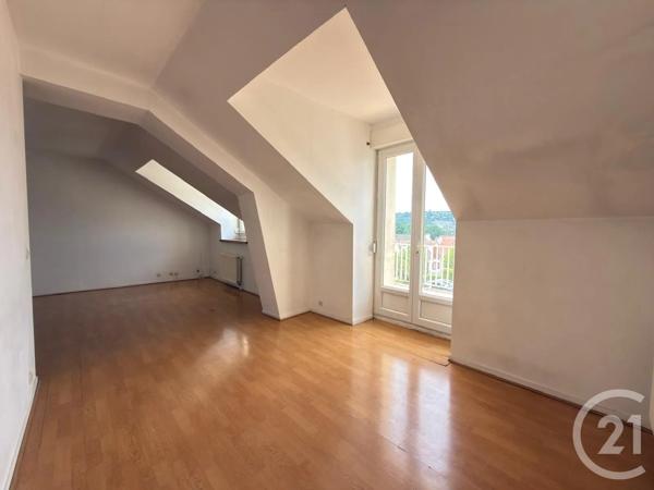 Appartement F3 à vendre  3 pièces - 62,60 m 2   SENS  - 89