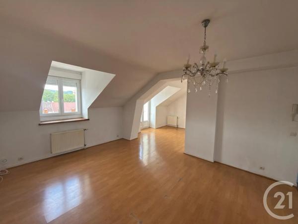 Appartement F3 à vendre  3 pièces - 62,60 m 2   SENS  - 89