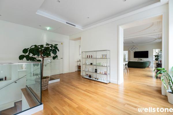 Bureaux à louer à PARIS 75008