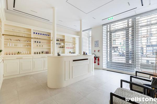Bureaux à louer à PARIS 75008