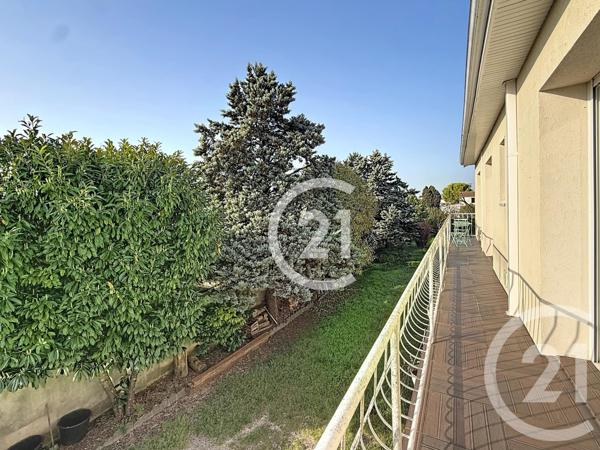 Maison à vendre  5 pièces - 183,60 m2 JARNAC - 16