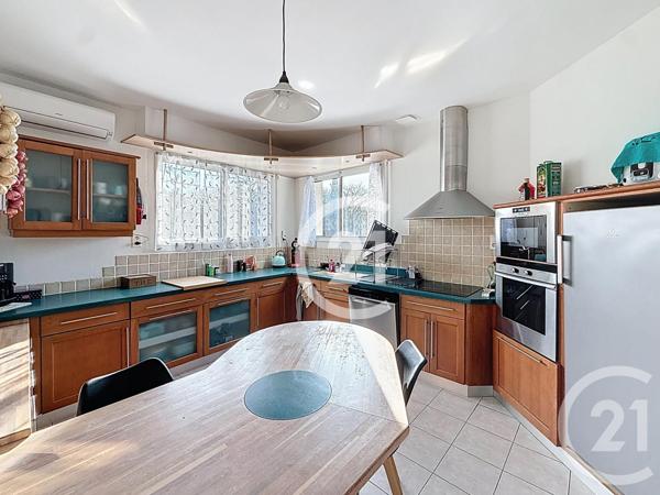 Maison à vendre  5 pièces - 183,60 m2 JARNAC - 16