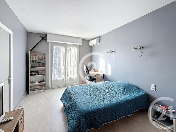 Maison à vendre  5 pièces - 183,60 m2 JARNAC - 16