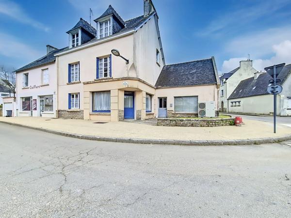 Immeuble de 8 pièces, 182 m² à Cast 29150