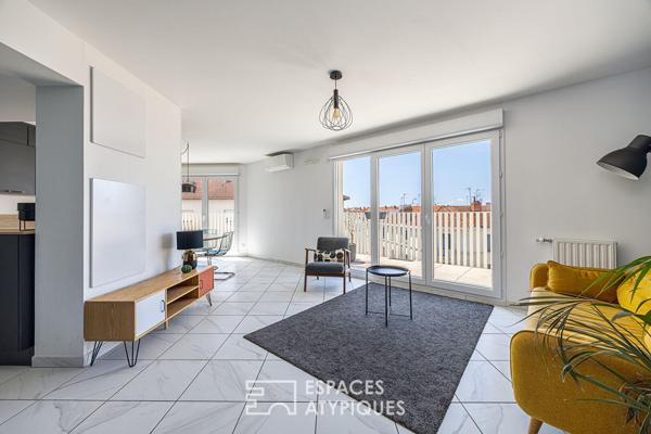 Appartement contemporain avec vue dégagée, balcon et stationnement