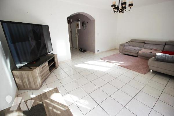 Appartement T4 de 80m2 (Carrez) avec son balcon de 10m2 au sein d'une copropriété agréable (13e)