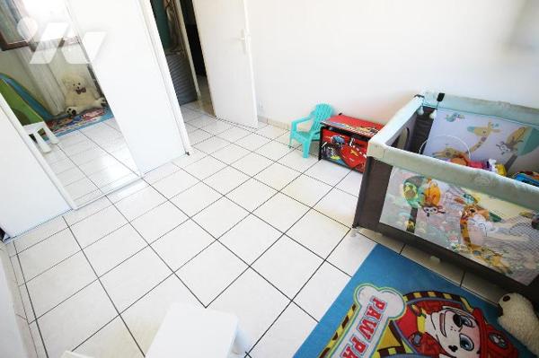 Appartement T4 de 80m2 (Carrez) avec son balcon de 10m2 au sein d'une copropriété agréable (13e)