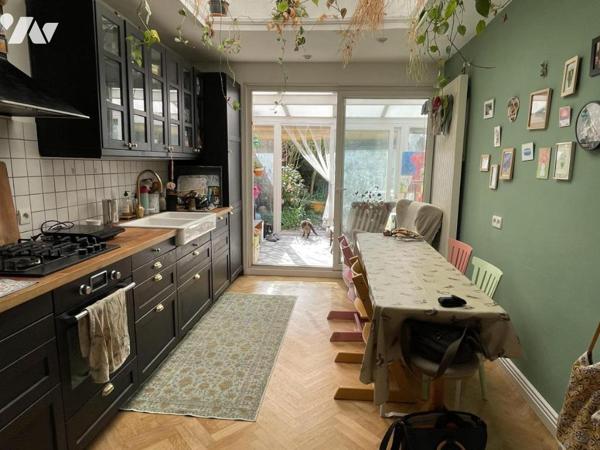 Lille secteur Vauban Maison 158 m² habitables (4 chambres, 2 salles d'eau) cave et jardin