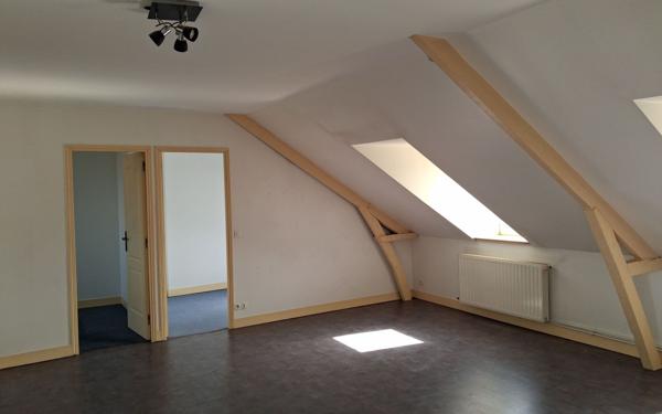 Appartement à louer    3 pièces •  Pont-l'Évêque