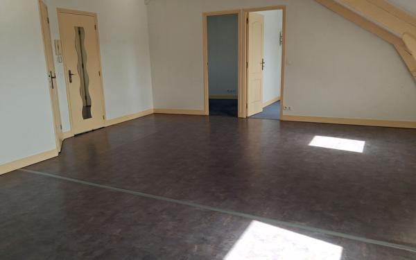 Appartement à louer    3 pièces •  Pont-l'Évêque