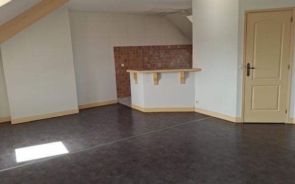 Appartement à louer    3 pièces •  Pont-l'Évêque